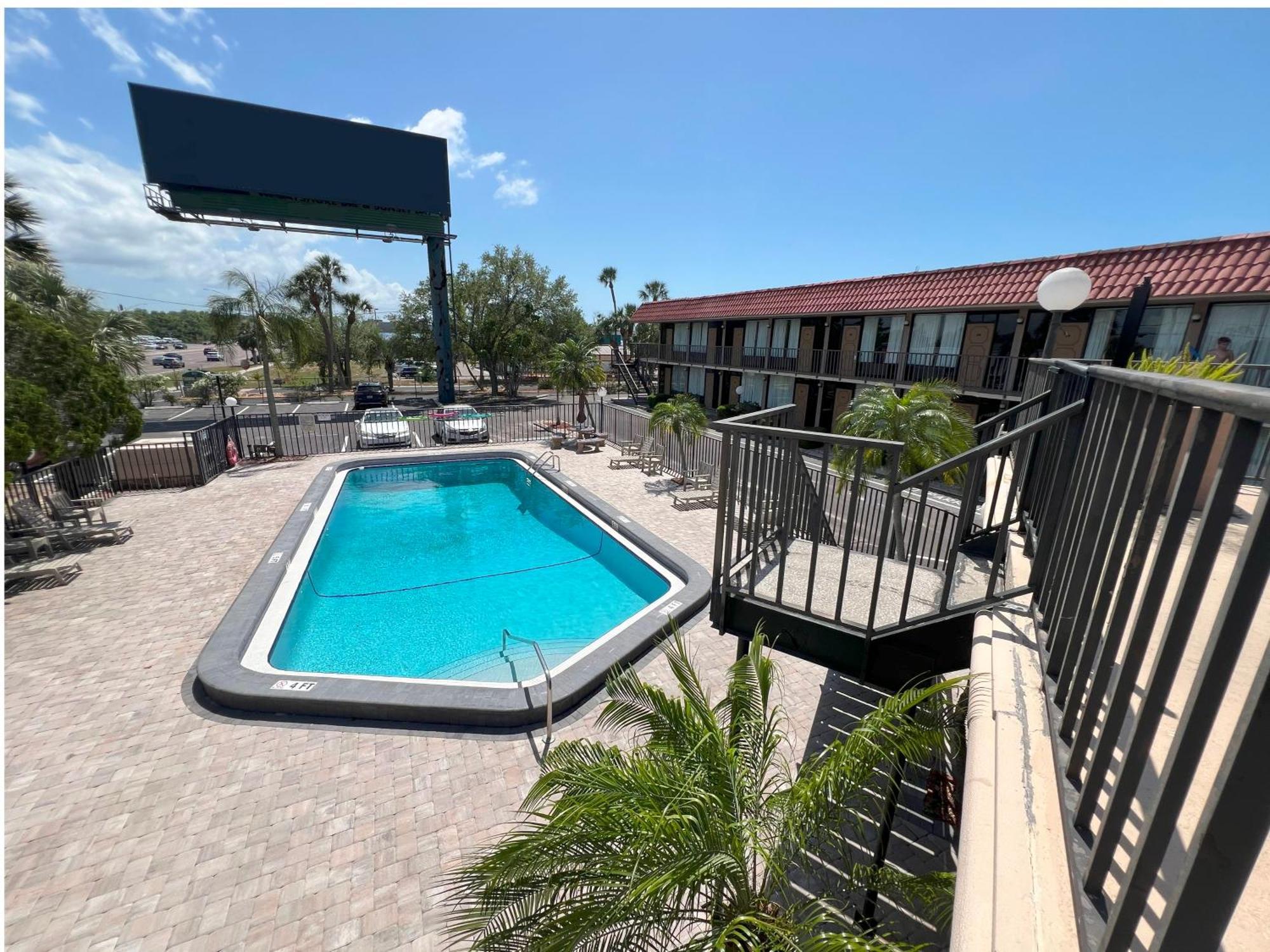 Tarpon Shores Inn Tarpon Springs Exterior photo