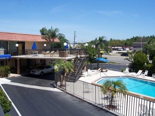 Tarpon Shores Inn Tarpon Springs Exterior photo